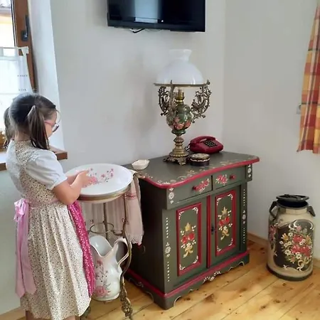 Retro Regina Baassen Gasthof *